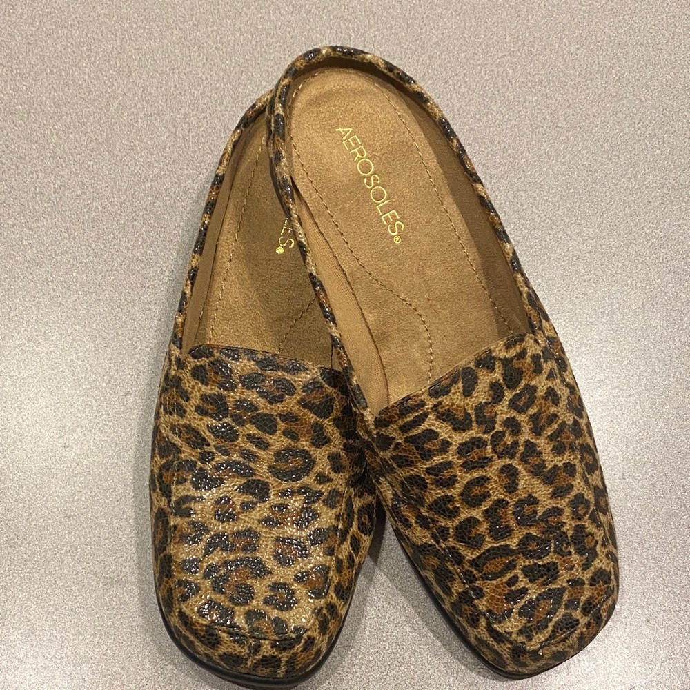AEROSOLES Women's Animal Print Loafers